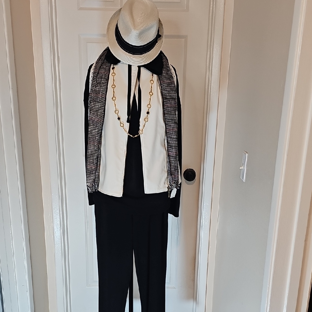 6 Pc Black & White Women's Outfit/loungset W/Vest Scarf Necklace Hat